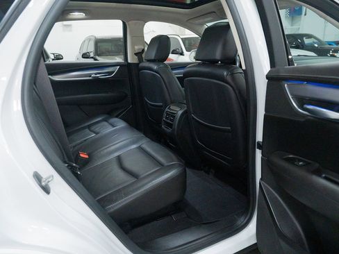 Used 2018 Cadillac XT5 Premium Luxury w/ Driver Assist Package image 28