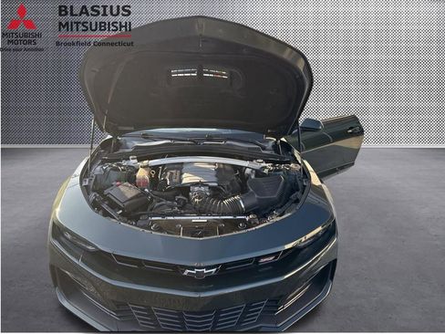 Used 2020 Chevrolet Camaro SS RWD image 38