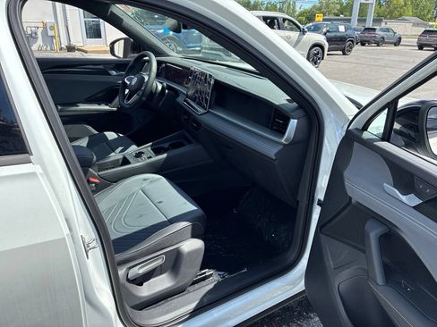 New 2026 Volkswagen Tiguan SE R-Line AWD/4WD image 28