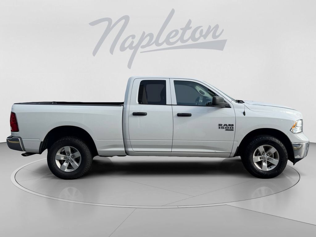Used 2024 RAM 1500 Classic SLT AWD/4WD image 7