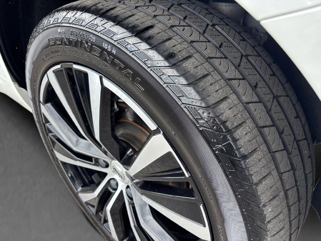 Used 2024 Volvo XC60 B5 Plus w/ Protection Package Premier AWD/4WD image 55