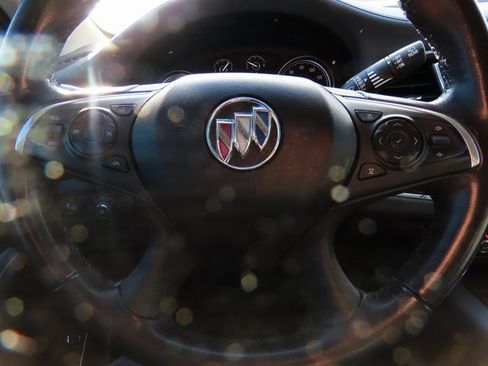 Used 2020 Buick Enclave Essence w/ Sport Touring Edition image 31