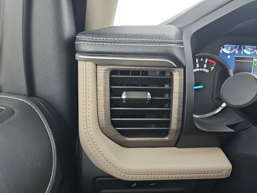 Used 2024 Ford Expedition Max Limited RWD image 35