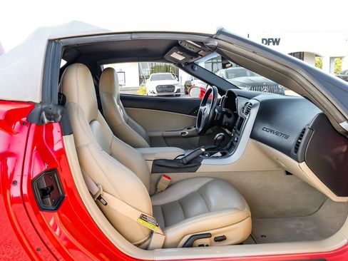 Used 2006 Chevrolet Corvette Convertible w/ Preferred Equipment Group RWD image 27