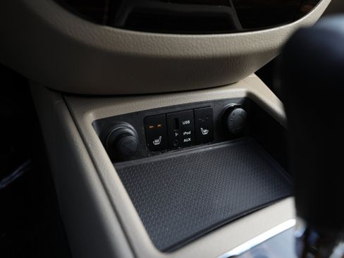 Used 2011 Hyundai Santa Fe Limited image 21