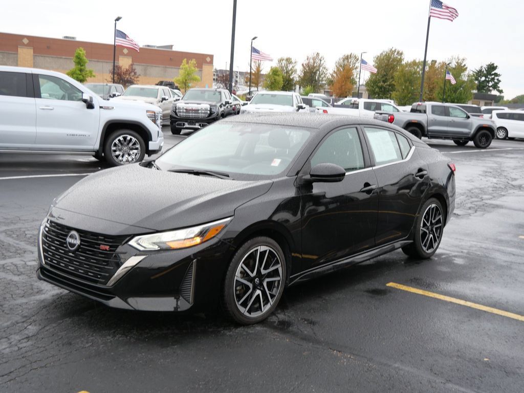 Used 2025 Nissan Sentra SR FWD image 6