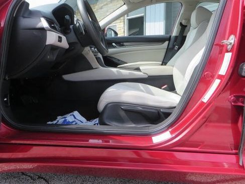 Used 2019 Honda Accord Hybrid image 14