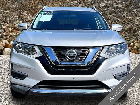 Used 2018 Nissan Rogue SV w/ Premium Package AWD/4WD image 3