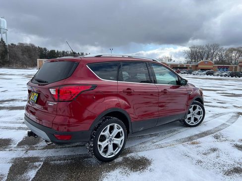 Used 2019 Ford Escape Titanium image 8