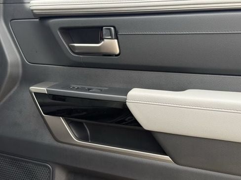 New 2026 Toyota Tundra Limited AWD/4WD image 32