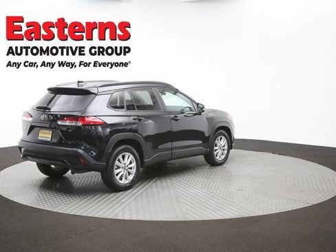 Used 2025 Toyota Corolla Cross LE FWD image 39