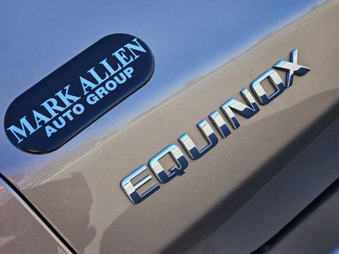 Used 2018 Chevrolet Equinox LT image 11