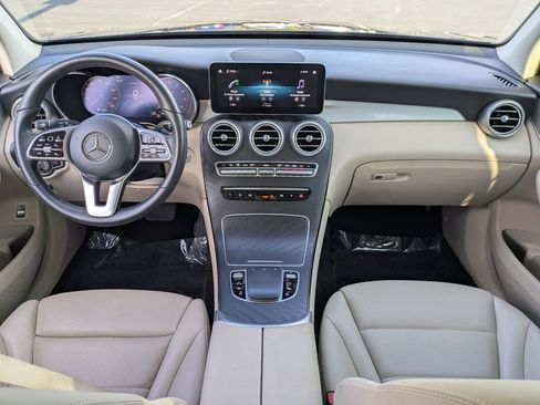 Certified 2022 Mercedes-Benz GLC 300 image 30