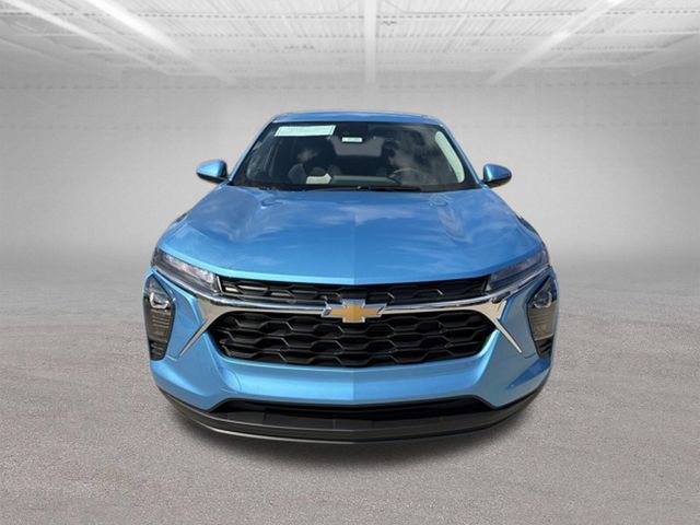 New 2026 Chevrolet Trax LS w/ LS Convenience Package FWD image 3