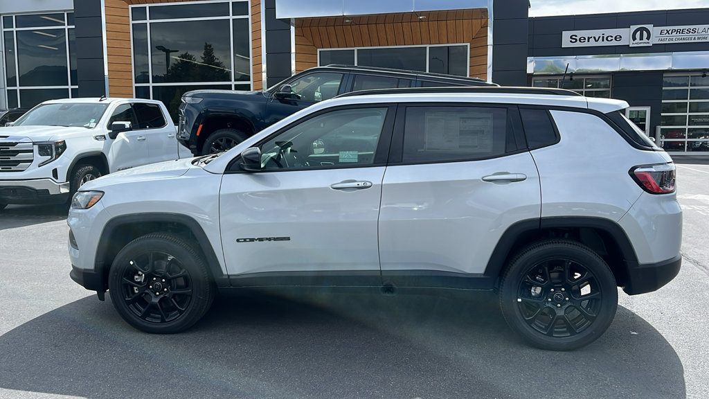 New 2026 Jeep Compass Latitude AWD/4WD image 8