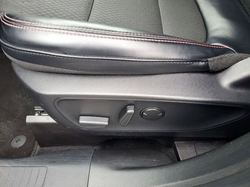 Used 2025 Ford Escape ST-Line image 10