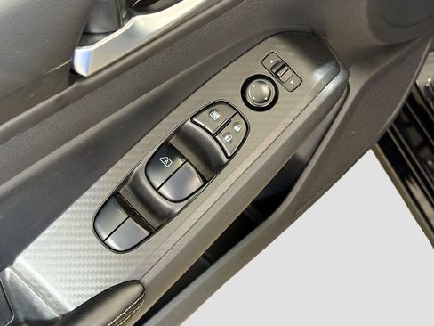 Used 2024 Nissan Altima 2.5 SV FWD image 18