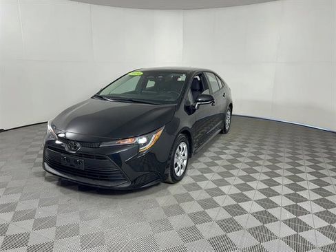 Certified 2024 Toyota Corolla LE image 4