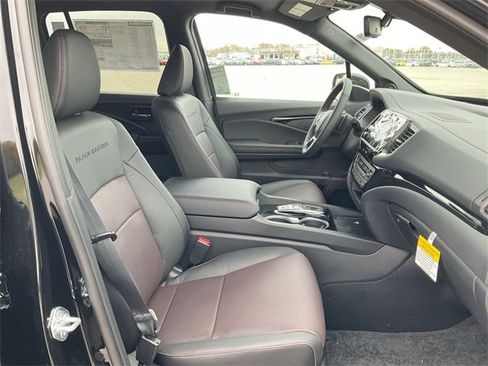 Used 2025 Honda Ridgeline Black Edition image 33