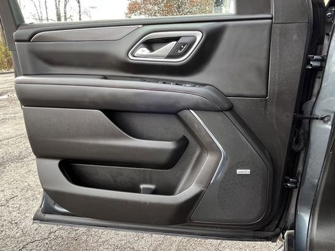 Used 2021 Chevrolet Suburban RST w/ Luxury Package image 9