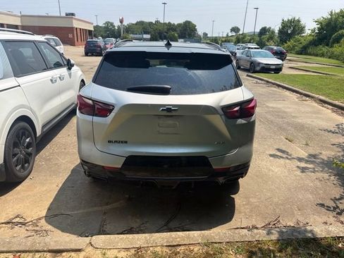 Used 2022 Chevrolet Blazer RS w/ Enhanced Convenience Package FWD image 4