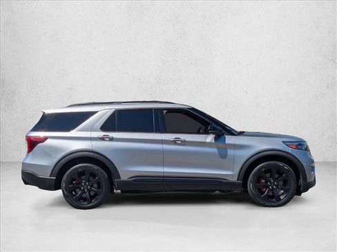 Certified 2022 Ford Explorer ST w/ Equipment Group 401A AWD/4WD image 4