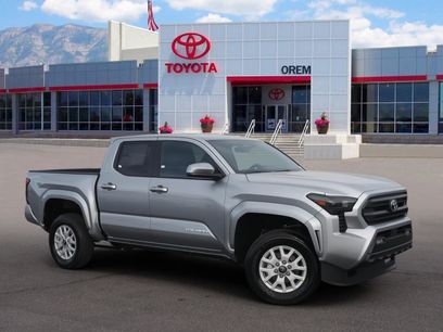 New 2025 Toyota Tacoma SR5