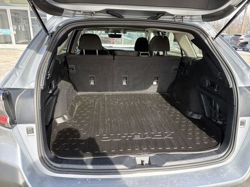 Used 2022 Subaru Outback Premium image 24