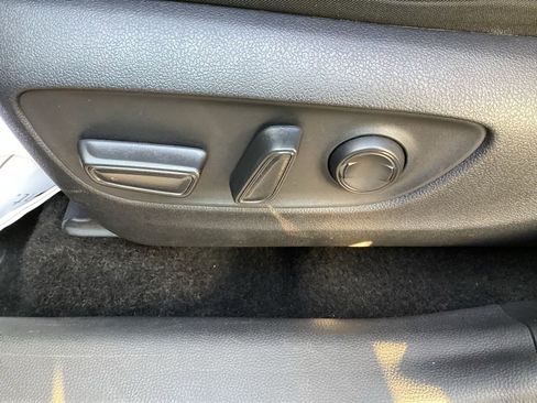 Used 2025 Toyota RAV4 XLE image 17