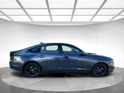 New 2025 Honda Accord SE image 6