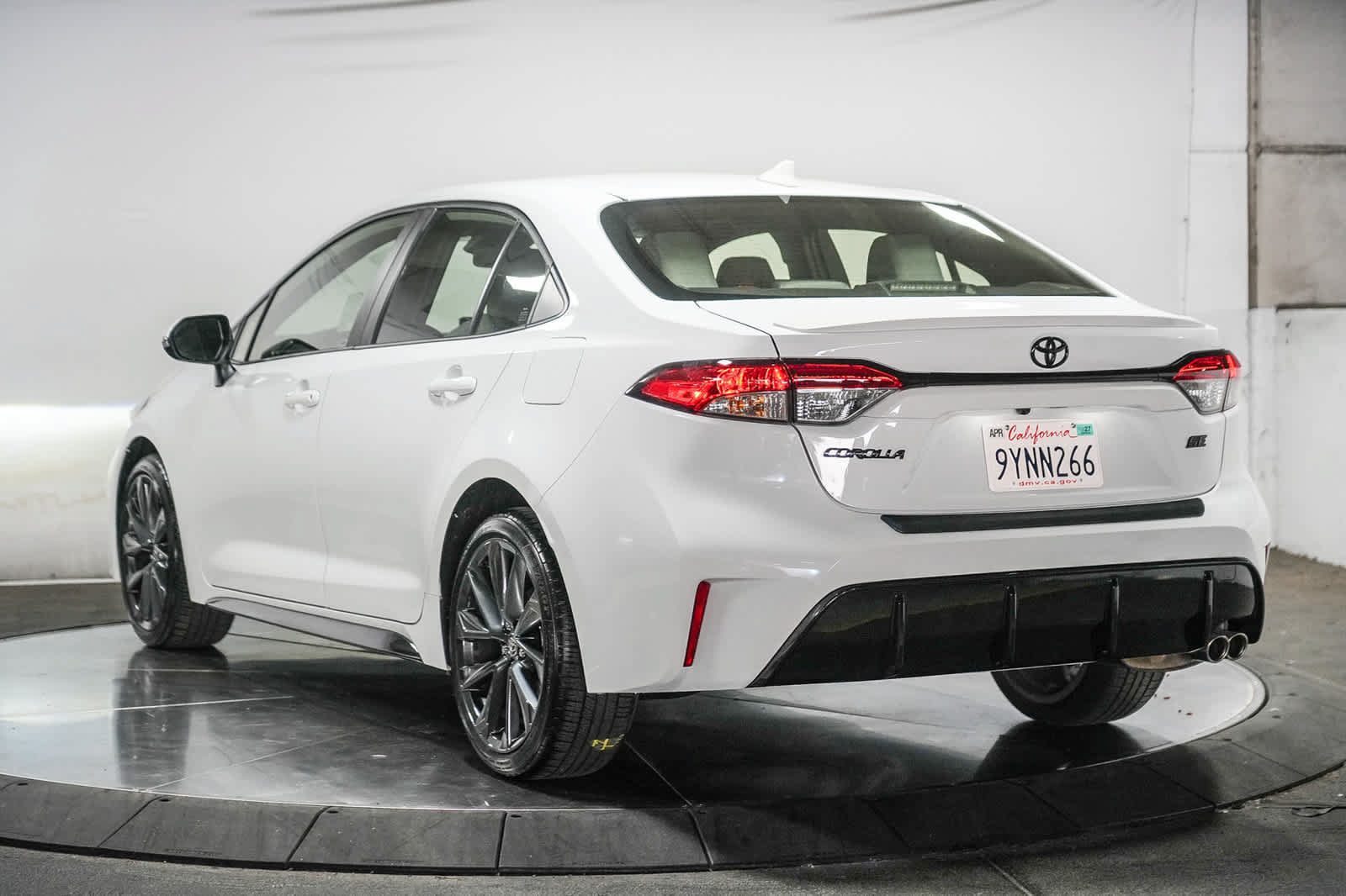 Certified 2026 Toyota Corolla SE FWD image 2