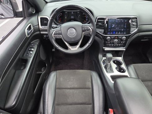 Used 2019 Jeep Grand Cherokee Altitude AWD/4WD image 28