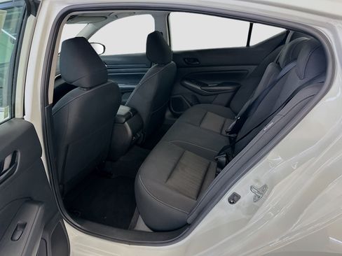 Used 2025 Nissan Altima 2.5 SV FWD image 28