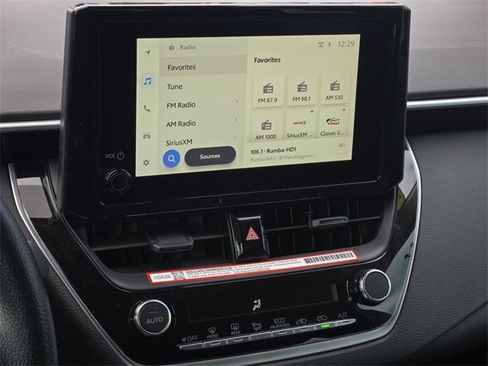 Certified 2025 Toyota Corolla LE image 20