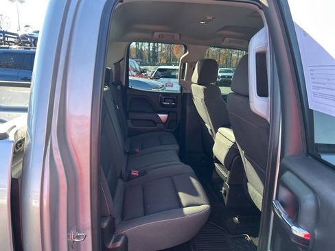 Used 2018 Chevrolet Silverado 1500 LT image 17