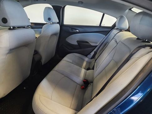 Certified 2019 Chevrolet Cruze LT w/ Sun And Sound Package image 15