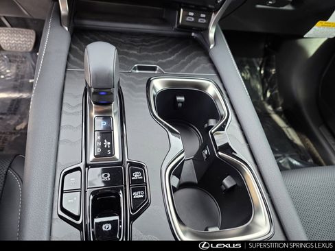 New 2026 Lexus RX 450h AWD image 19