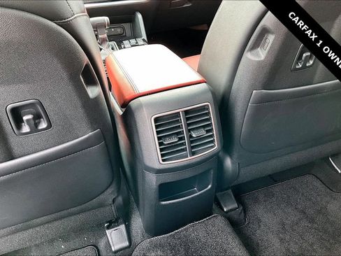 Used 2025 Kia Sportage SX image 10