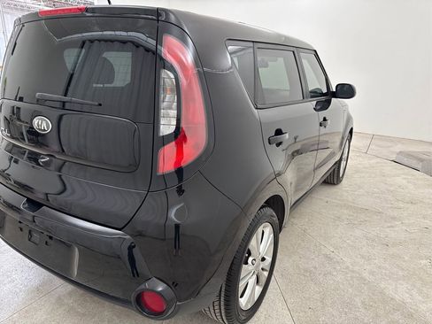 Used 2016 Kia Soul + image 19