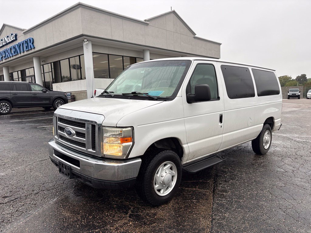 Used 2008 Ford E-350 and Econoline 350 XLT RWD image 3