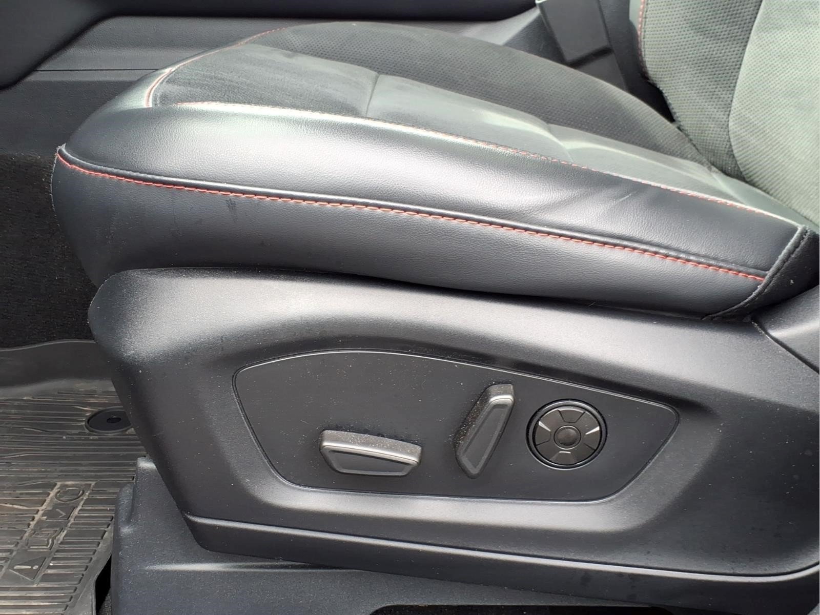 Used 2025 Ford Explorer ST w/ Sun And Sound Package AWD/4WD image 16