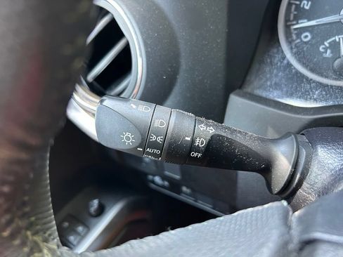 Used 2022 Toyota Tacoma SR5 w/ Technology Package RWD image 22