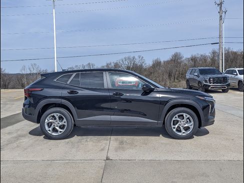 New 2026 Chevrolet Trax LS w/ LS Convenience Package image 6