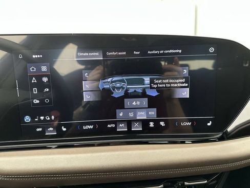 Certified 2025 Audi A6 e-tron Premium Plus w/ Premium Plus AWD/4WD image 19
