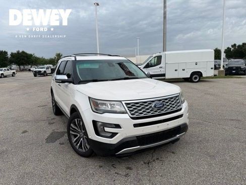 Used 2016 Ford Explorer Platinum AWD/4WD image 2