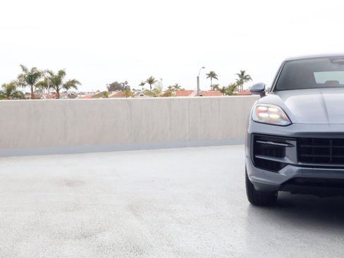 New 2026 Porsche Cayenne AWD/4WD image 12
