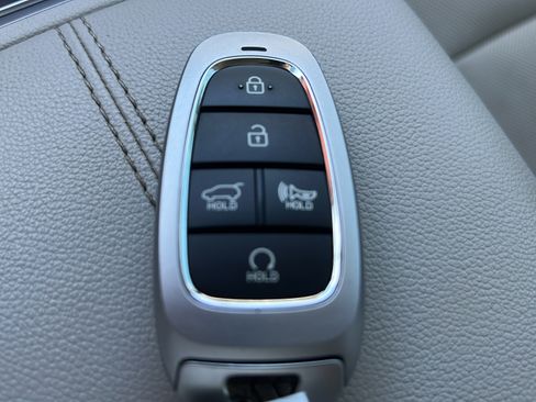 Certified 2022 Hyundai Tucson SEL w/ Convenience + Premium Package AWD/4WD image 25