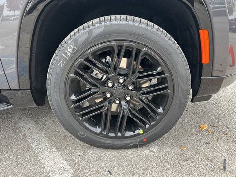 New 2025 Jeep Wagoneer Series II w/ Convenience Group I image 43