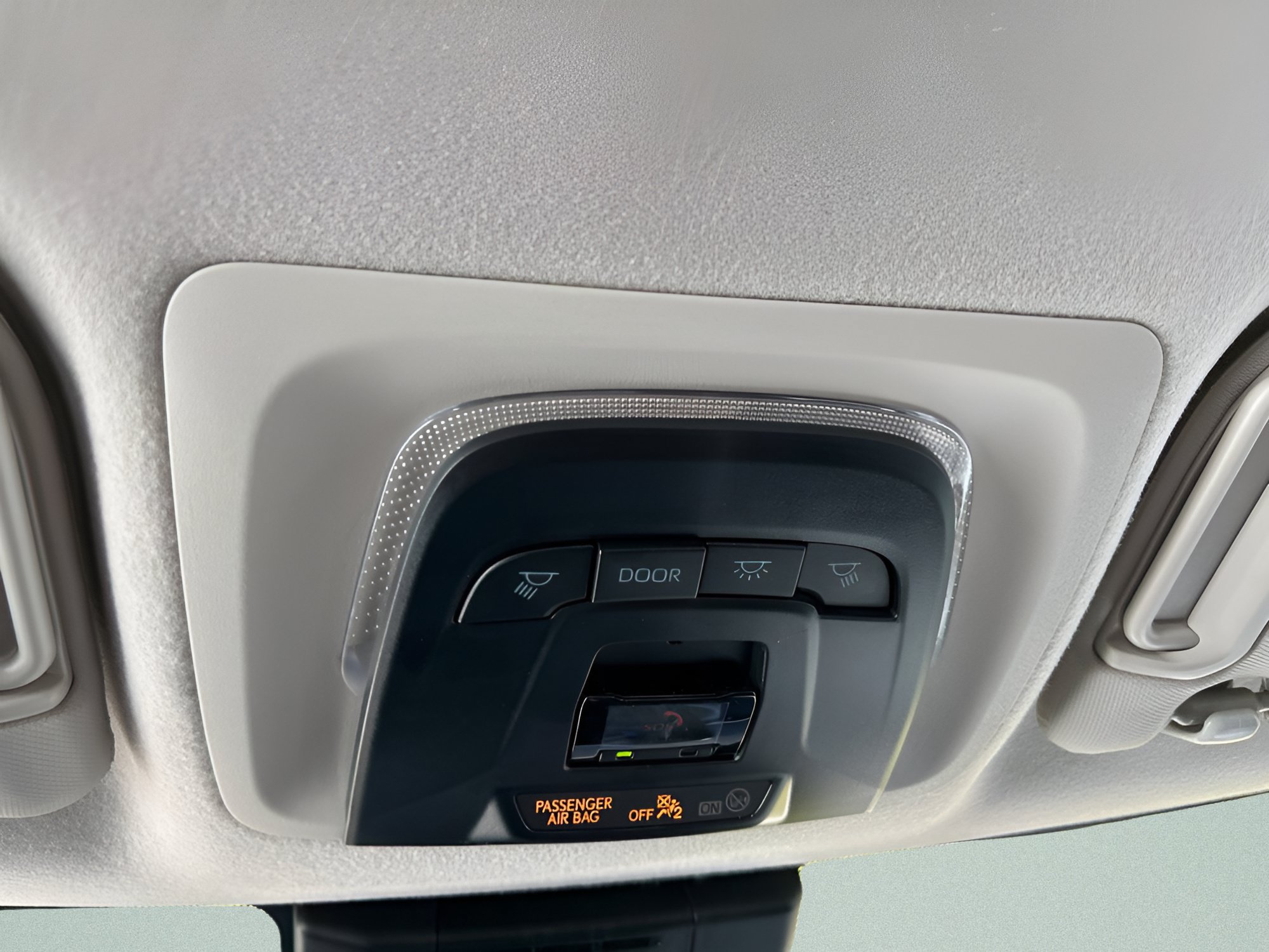 Used 2025 Toyota Corolla LE FWD image 28