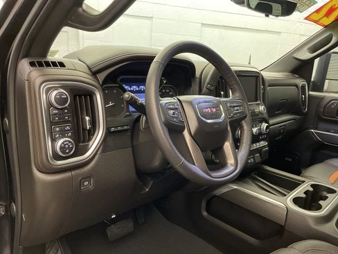 Used 2022 GMC Sierra 2500 AT4 w/ AT4 Preferred Package image 19